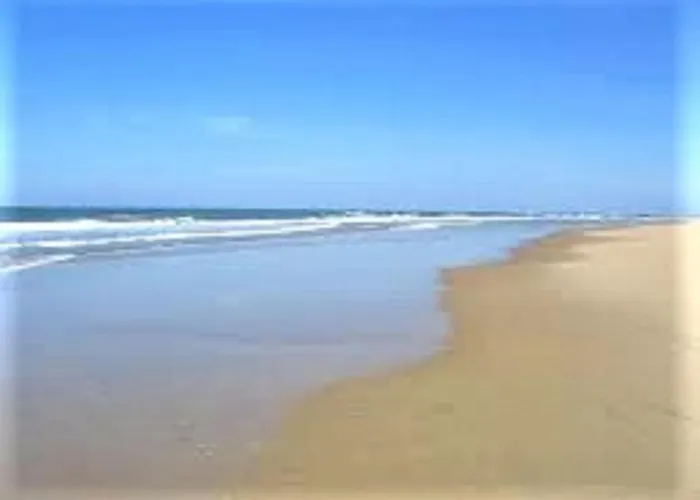 Semesterbostad 2 Bed - Sleeps 4 - Free Parking - 5 Mins To