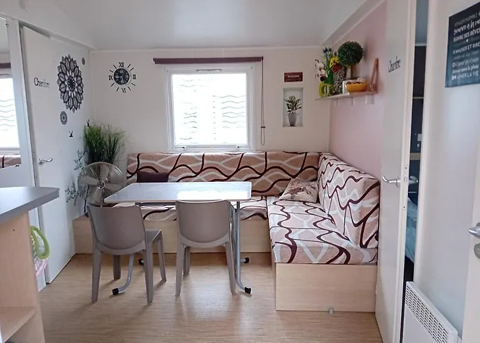 2 Bed - Sleeps 4 - Free Parking - 5 Mins To Hébergement de vacances *